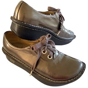 Metallic Lace Up Patent Leather Comfort Shoes Olive Green Size 5.5